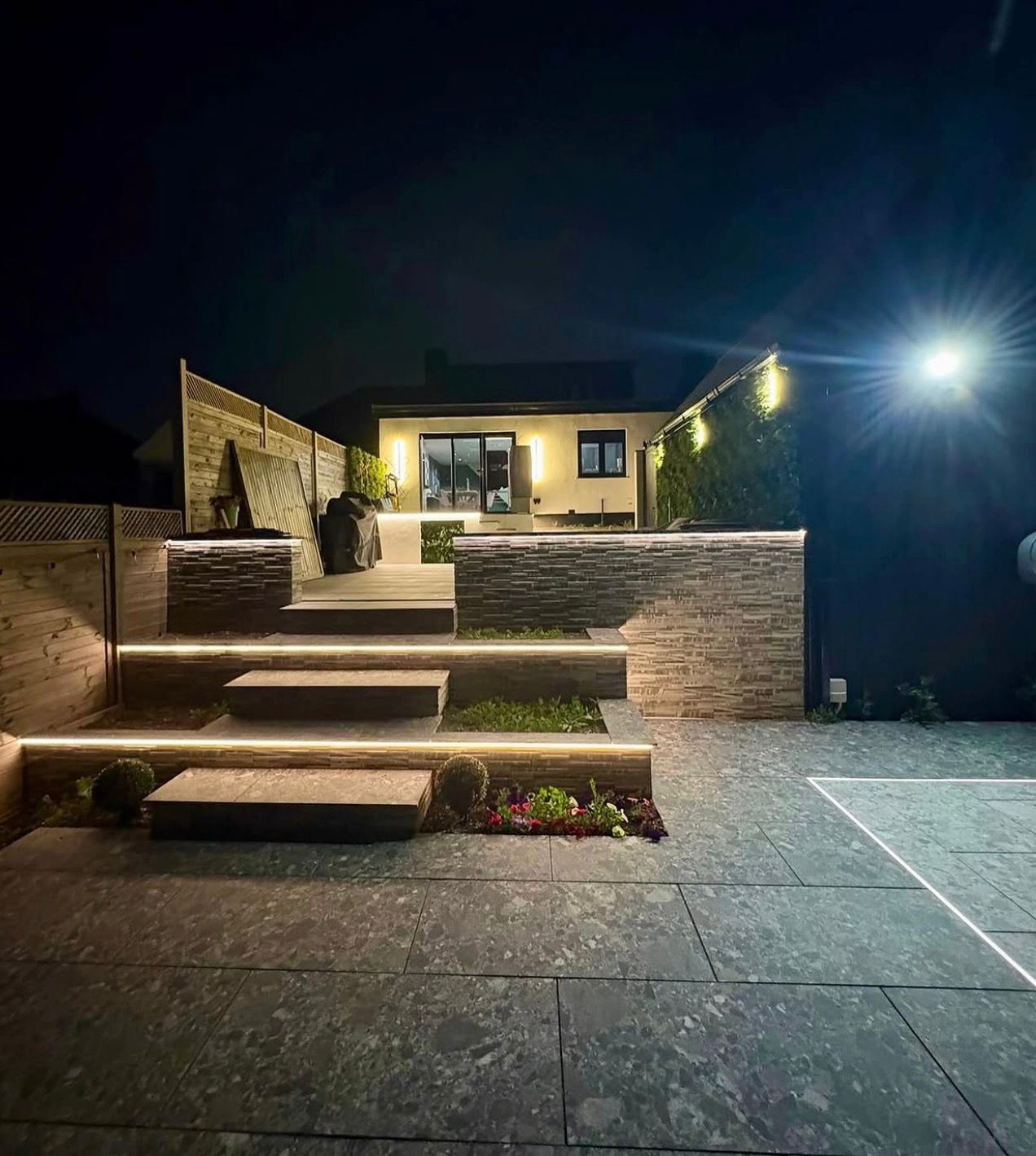 Garden and garage power installation